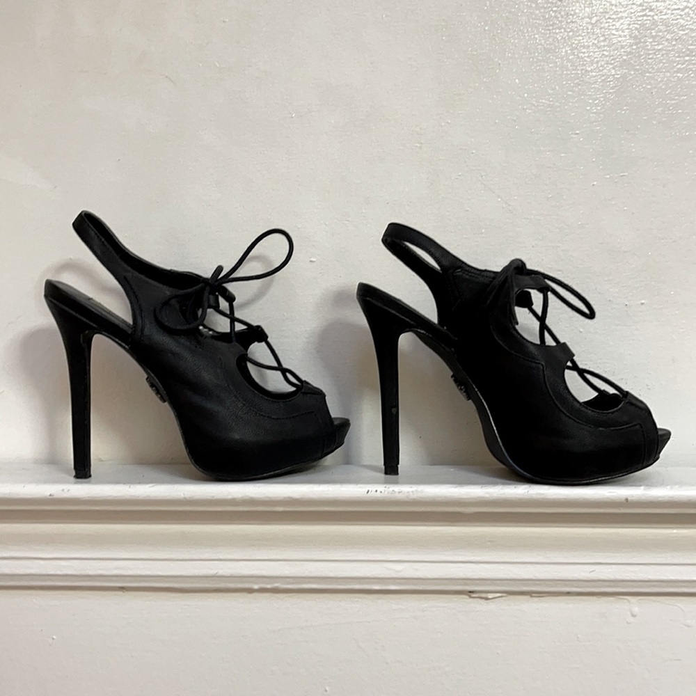SIMPLY VERA byVera Wang Blk Lace-Up Open Toe Heels